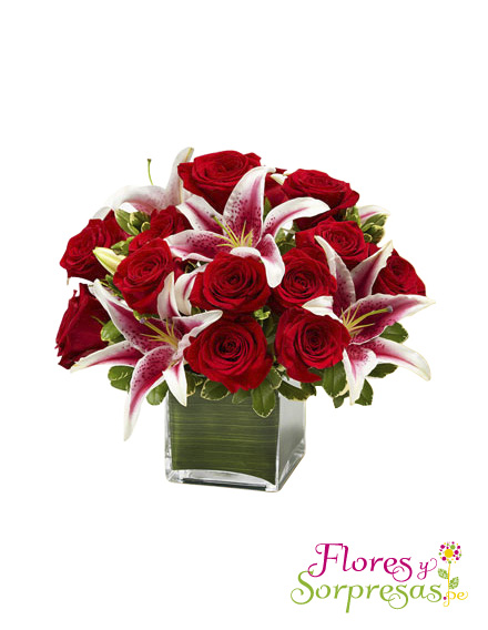 Puro Amor con Lilium y Rosas Rojas