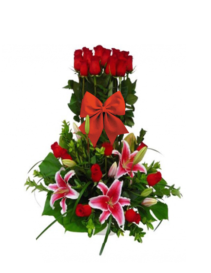 Eres única con rosas rojas y lilium