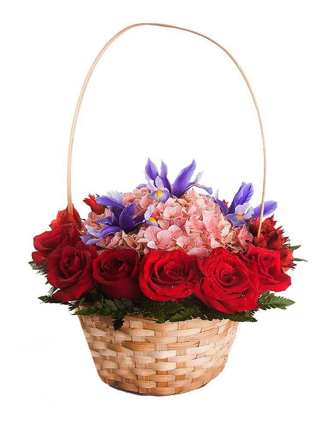 Canasta con 12 rosas rojas