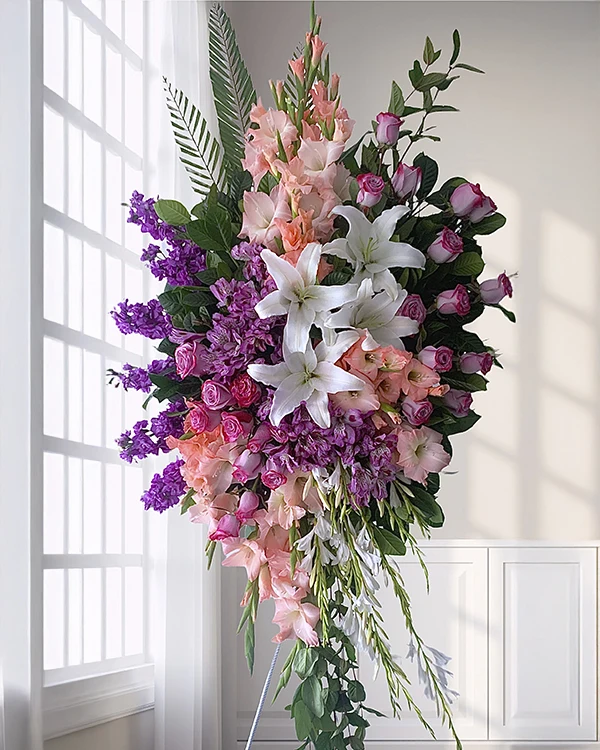 Corona fúnebre de rosas naturales